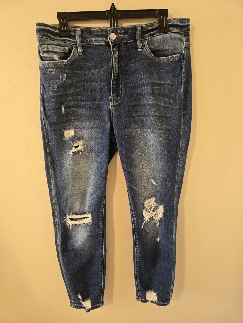 Flying Monkey Distressed Skinny Jeans Women’s Size 31 Medium Wash Raw Hem Stretc
